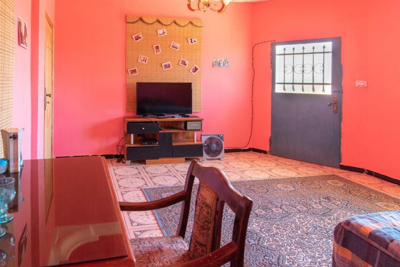 Bed and Breakfast Bedouin Pink Ecohouse Ваді-Муса Екстер'єр фото