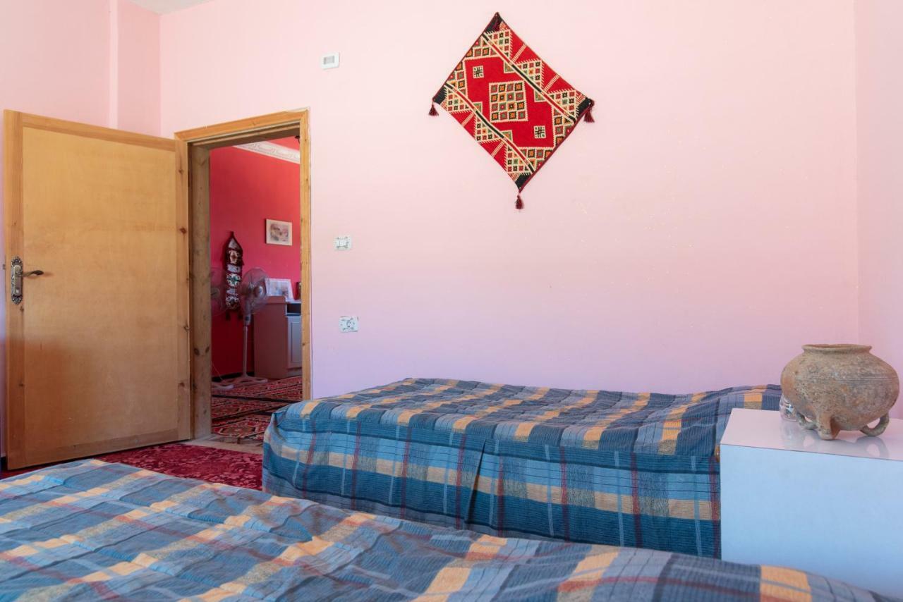 Bed and Breakfast Bedouin Pink Ecohouse Ваді-Муса Екстер'єр фото